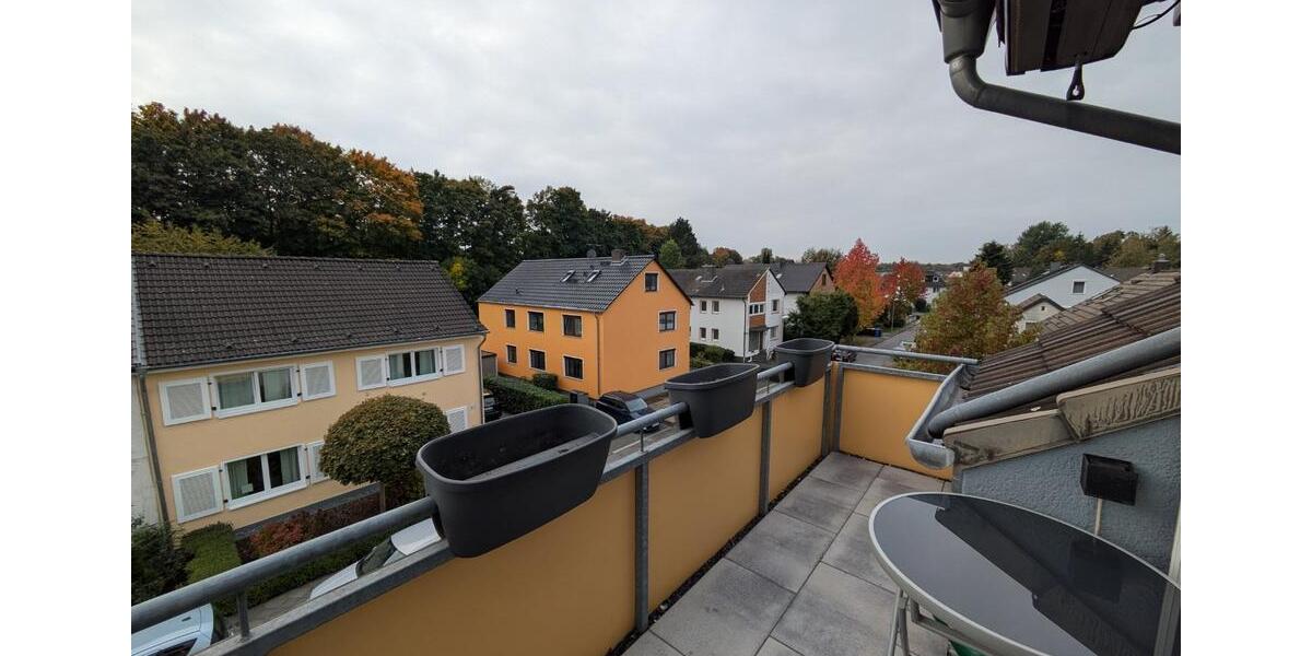 Dachgeschoßwohnung Ratingen - 3 Zimmer, 64 m&sup2;, 220.000&euro; | Angebot:24273217