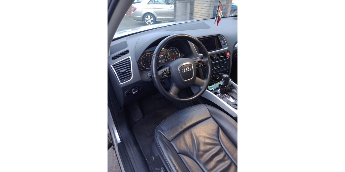 Audi Q5 130.000 km 13.000 € Köln 50667