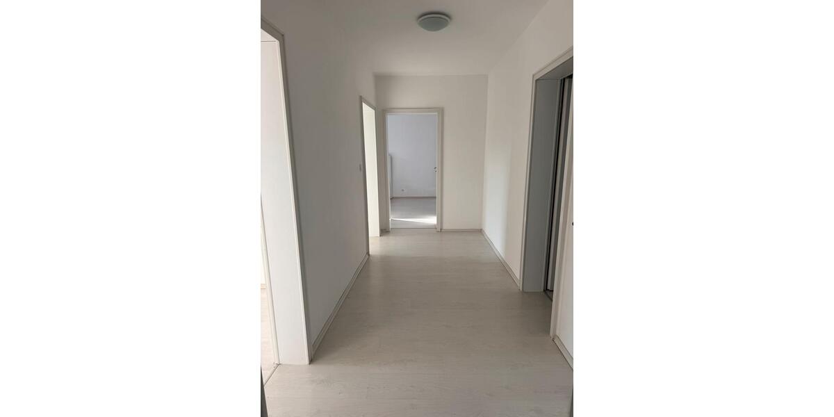 Etagenwohnung Bergisch Gladbach Frankenforst - 4 Zimmer, 104 m&sup2;, 1.579&euro; | Angebot:24785431