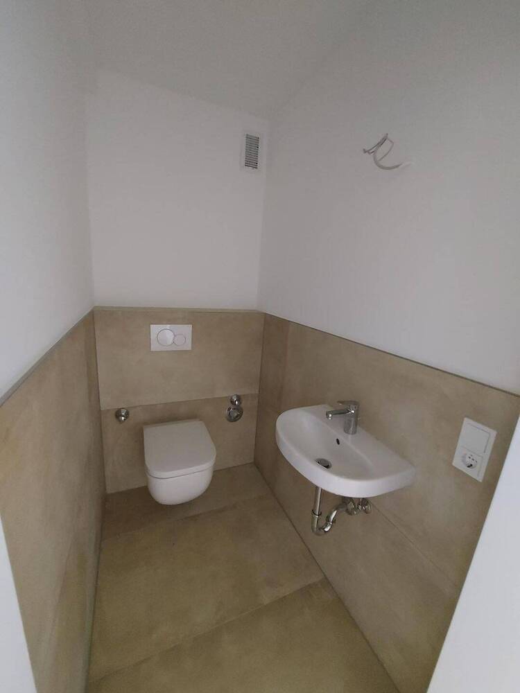 Renovierte 3-Zimmer-Wohnung mit Balkon und Garage