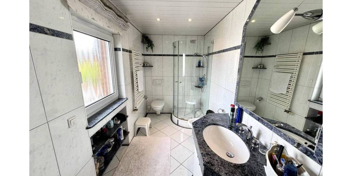 Mehrfamilienhaus, Wohnhaus Leverkusen Bürrig - 6 Zimmer, 159 m&sup2;, 599.000&euro; | Angebot:25926433