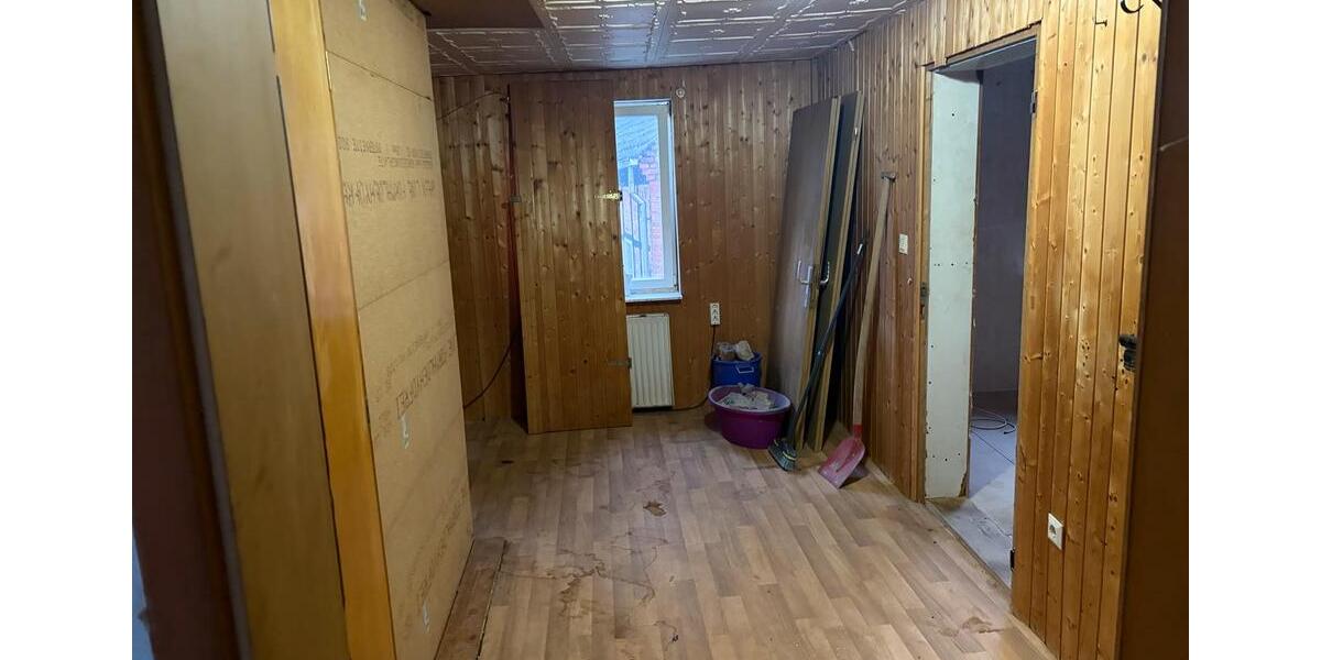 Mehrfamilienhaus, Wohnhaus Leverkusen Alkenrath - 8 Zimmer, 240 m&sup2;, 69.000&euro; | Angebot:24324031