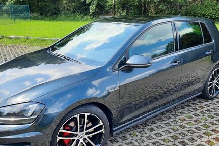 VW Golf 214.000 km 18.900 &euro; Remscheid 42855