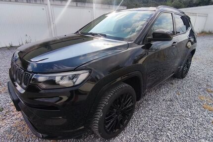 Jeep Compass 84.000 km 17.800 &euro; Solingen 42651