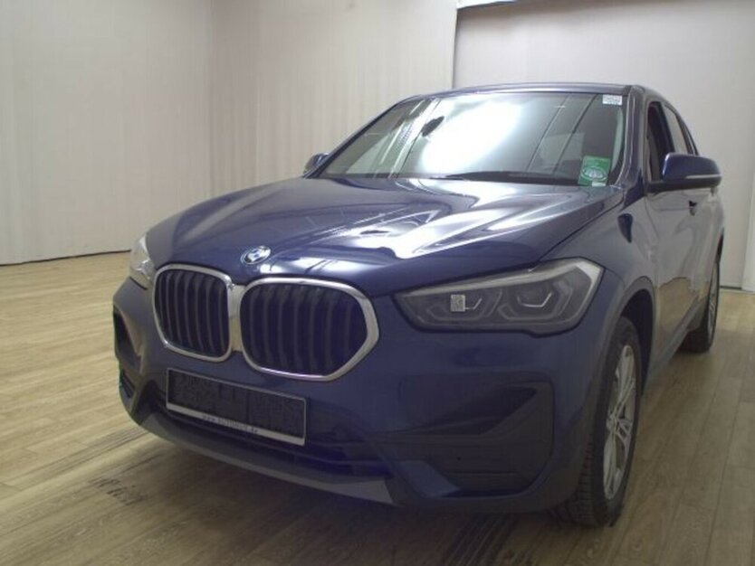 X1 X drive18 D Avantage Sport Navi AHK PDC DAB