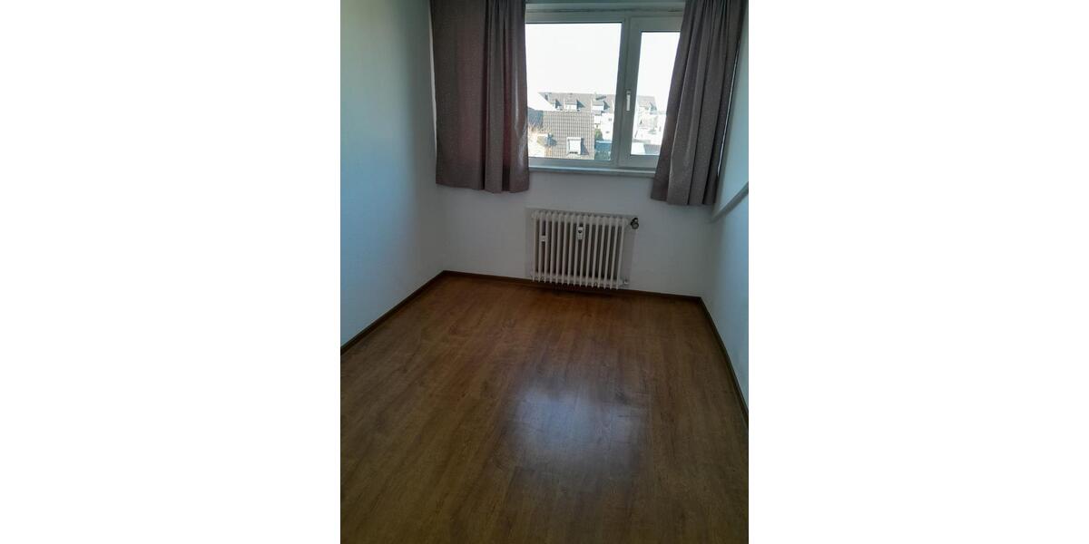 Dachgeschoßwohnung Leverkusen Bürrig - 3 Zimmer, 57 m&sup2;, 600&euro; | Angebot:25811901