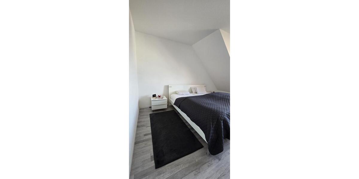 Dachgeschoßwohnung Solingen Ohligs - 2 Zimmer, 57 m&sup2;, 160.000&euro; | Angebot:26877057