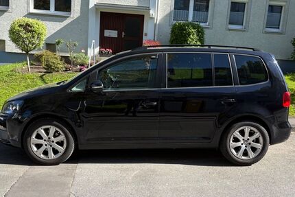 VW Touran 227.000 km 4.444 &euro; Wuppertal 42109
