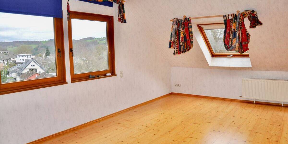 Einfamilienhaus Overath - 7 Zimmer, 117 m&sup2;, 299.000&euro; | Angebot:25937590