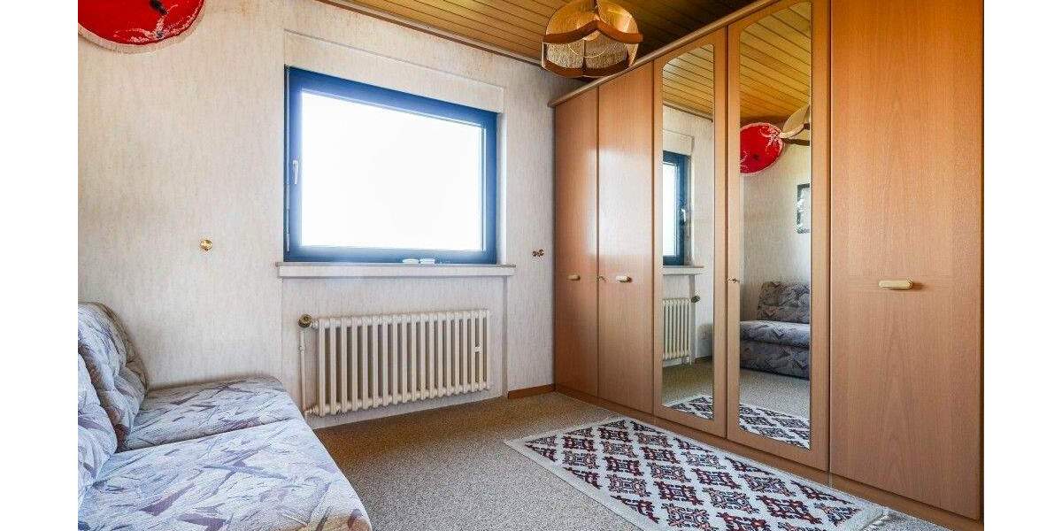 Reihenmittelhaus Leverkusen Rheindorf - 5 Zimmer, 151 m&sup2;, 449.000&euro; | Angebot:25749228