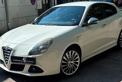 Alfa Romeo Giulietta 83.000 km 5.290 &euro; Solingen 42697