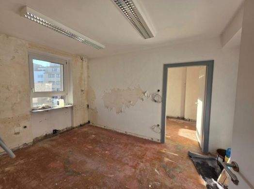 Gewerbeobjekt Düsseldorf Stadtmitte - 1 Zimmer, 230 m&sup2;, 3.105&euro; | Angebot:24721442