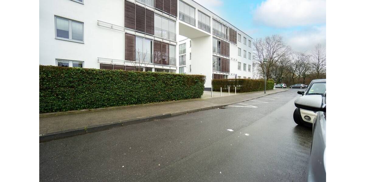 Etagenwohnung Düsseldorf Niederkassel - 3 Zimmer, 110 m&sup2;, 2.365&euro; | Angebot:26658605