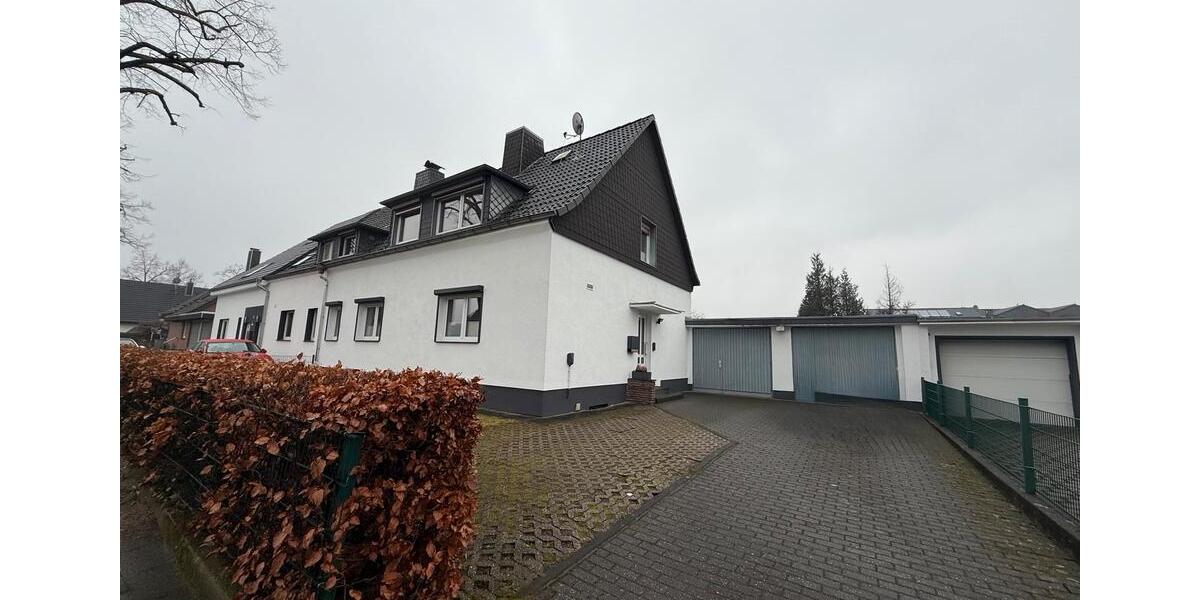 Doppelhaushälfte Leverkusen - 4 Zimmer, 135 m&sup2;, 2.350&euro; | Angebot:26051084