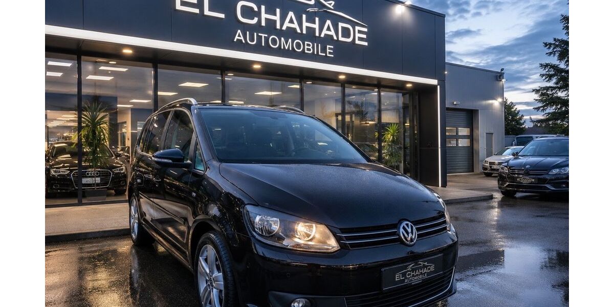 VW Touran 158.600 km 8.999 &euro; Köln 51145