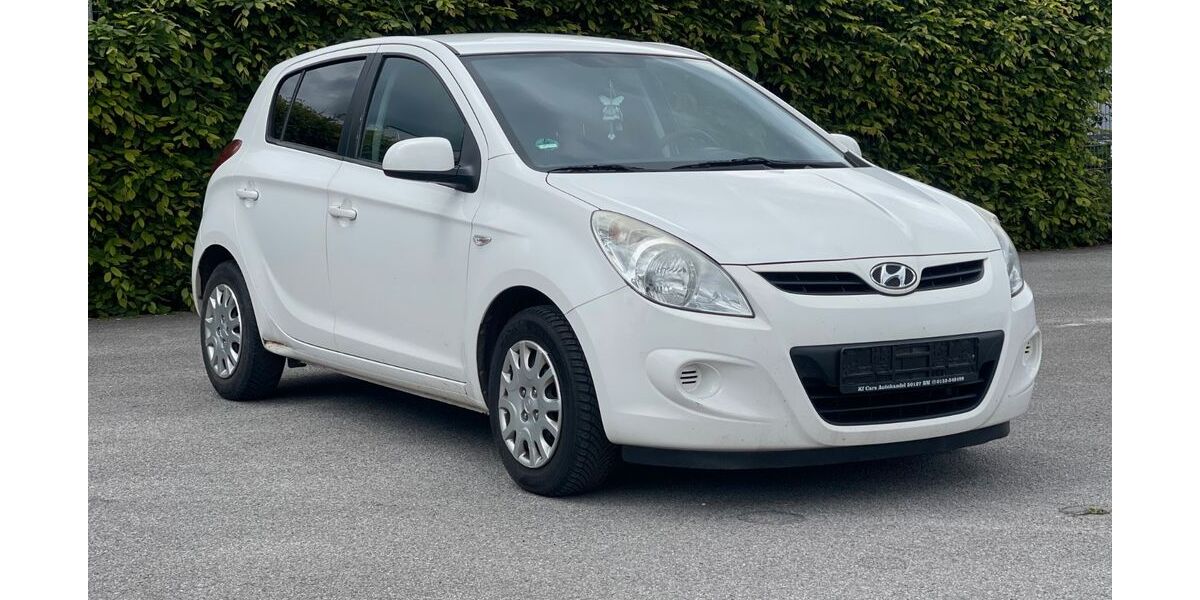 Hyundai i20 213.000 km 3.650 &euro; Wuppertal 42389