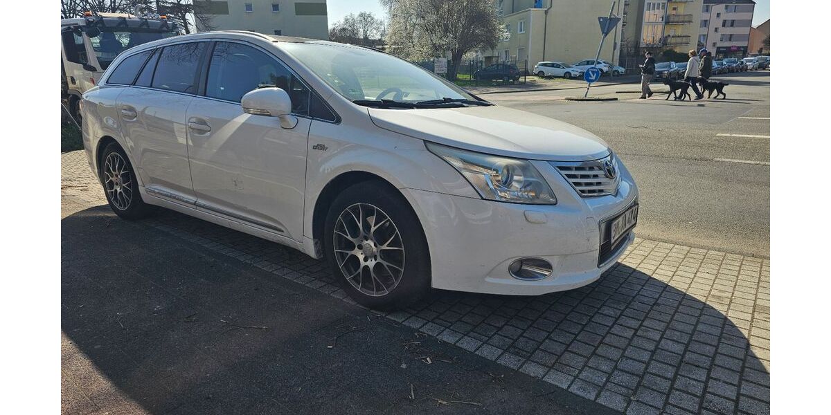 Toyota Avensis 240.000 km 3.900 &euro; Köln 50739