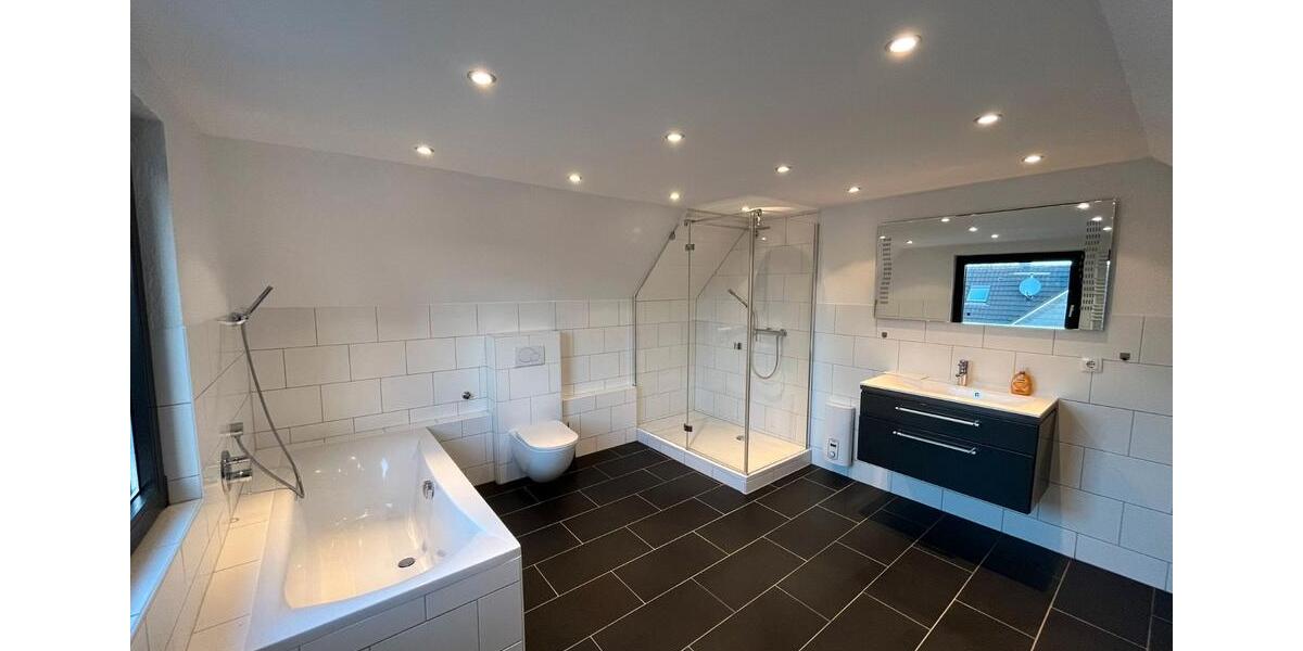 Dachgeschoßwohnung Bergisch Gladbach Paffrath - 2 Zimmer, 72 m&sup2;, 920&euro; | Angebot:27592531