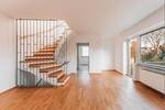 Geräumiges Zweifamilienhaus mit geh. Innenausstattung und schönem Garten in Bergisch Gladbach