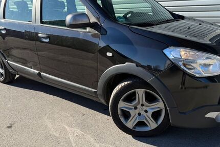 Dacia Lodgy 62.333 km 10.500 &euro; Wuppertal 42285