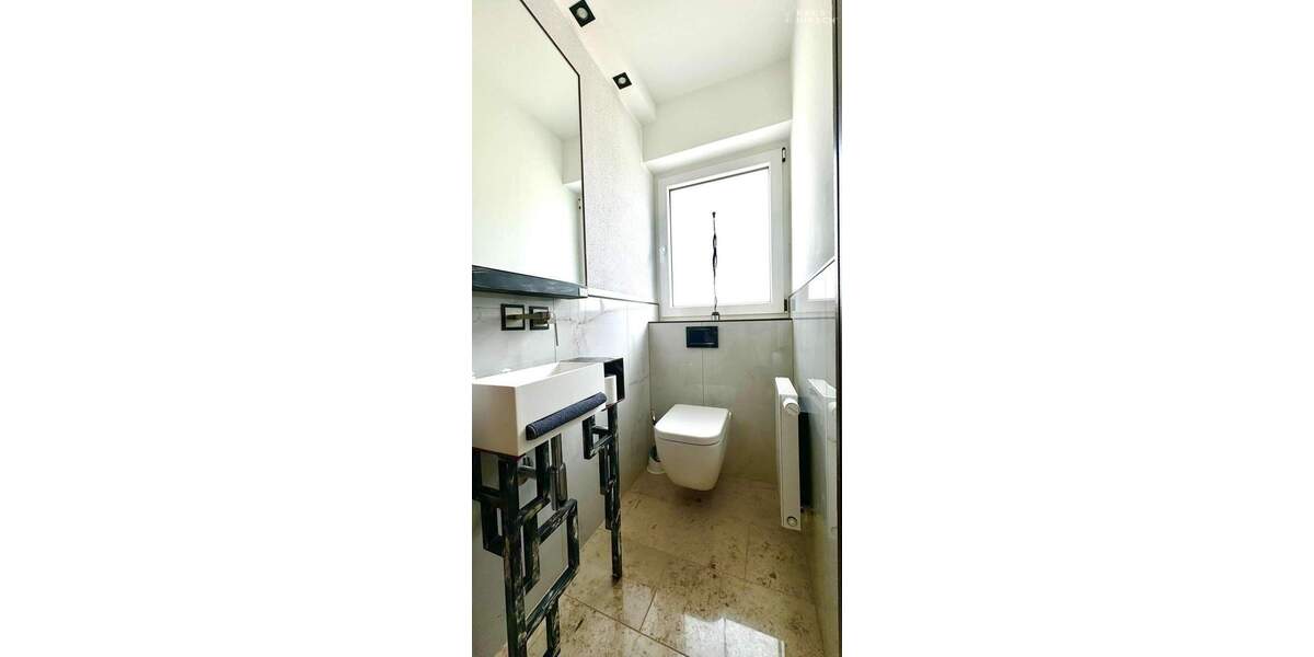 Einfamilienhaus Erkrath - 7 Zimmer, 230 m&sup2;, 899.000&euro; | Angebot:24787772