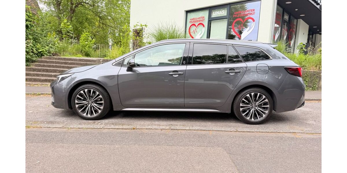 Toyota Corolla 139.000 km 21.500 &euro; Köln 51061