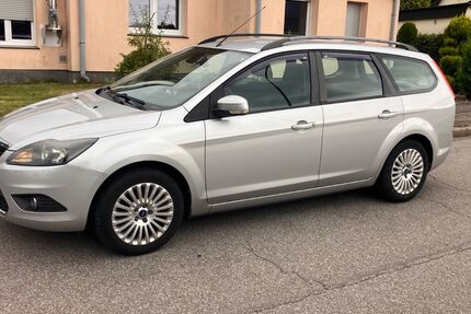 Ford Focus 98.000 km 4.750 &euro; Halver 58553