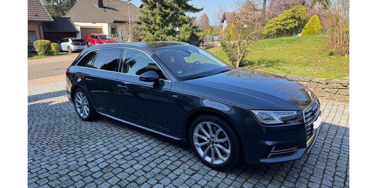 Audi A4 129.000 km 15.700 &euro; Bergisch Gladbach 51429