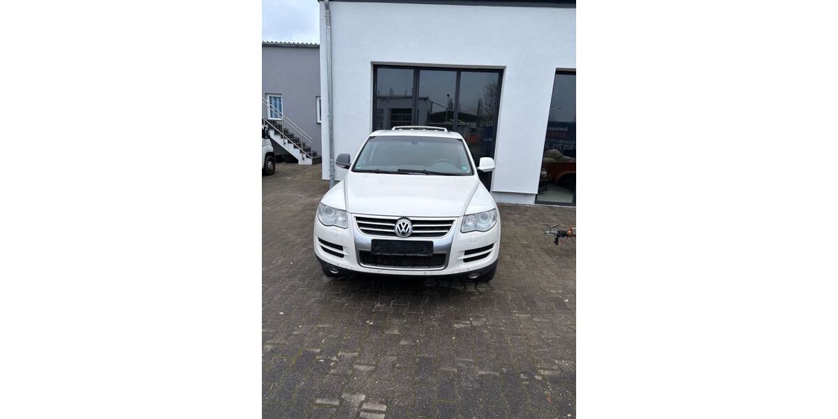 VW Touareg 234.500 km 8.200 &euro; Leverkusen 51381