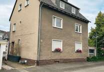 Haus zum Kaufen in Neuss 498.000 € 250 m²