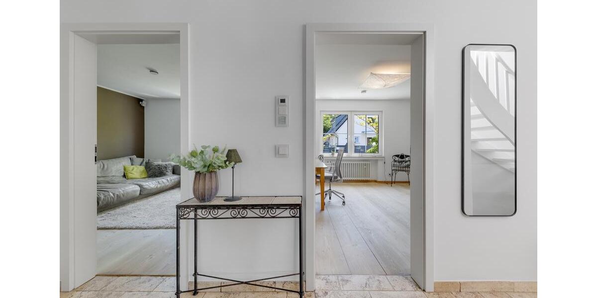 Einfamilienhaus Hilden Kalstert - 9 Zimmer, 258 m&sup2;, 1.650.000&euro; | Angebot:27285299