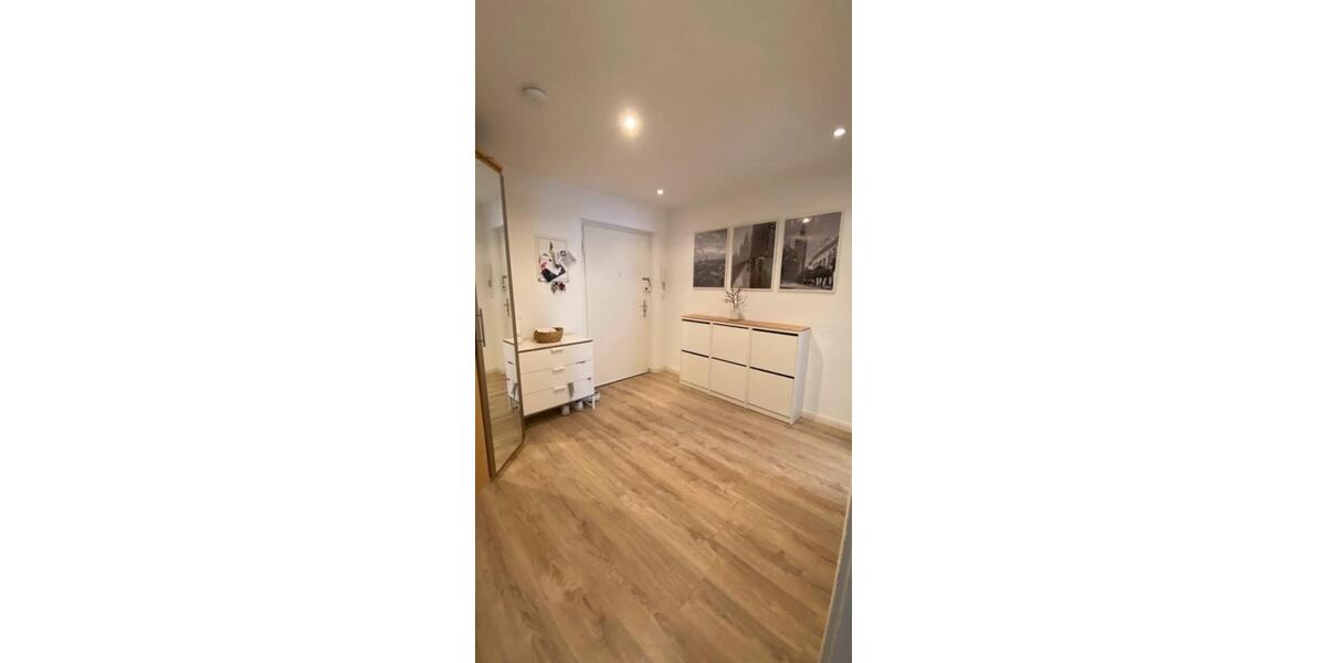 Etagenwohnung Köln Mülheim - 3 Zimmer, 125 m&sup2;, 2.100&euro; | Angebot:24748709