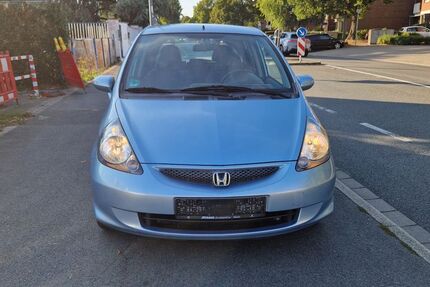 Honda Jazz 179.014 km 2.700 &euro; Düsseldorf 40549