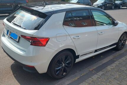 Skoda Fabia 16.000 km 21.800 &euro; Düsseldorf Zooviertel 40237
