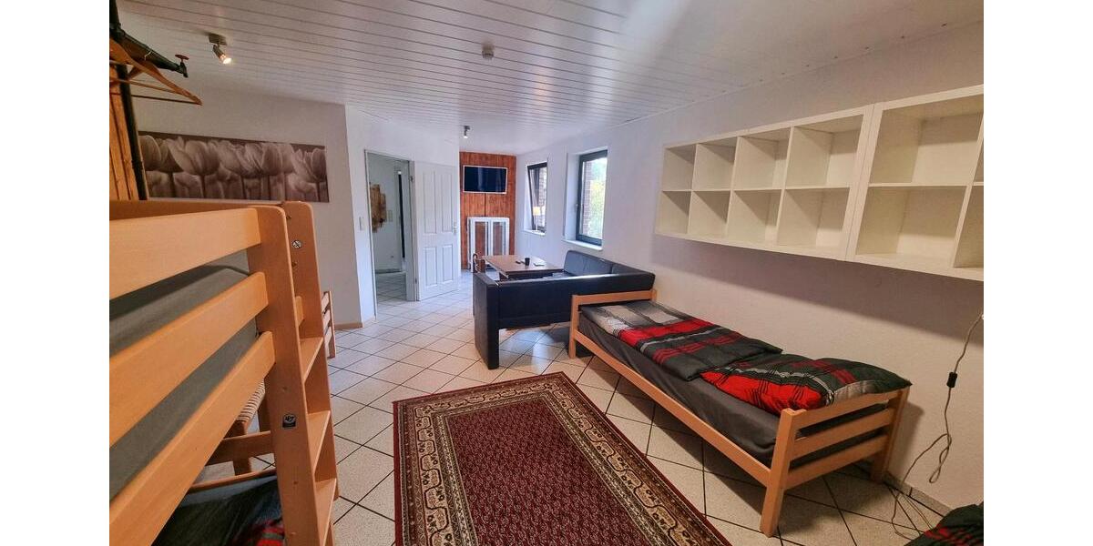 Etagenwohnung Solingen Burg - 2 Zimmer, 80 m&sup2;, 20&euro; | Angebot:25918390