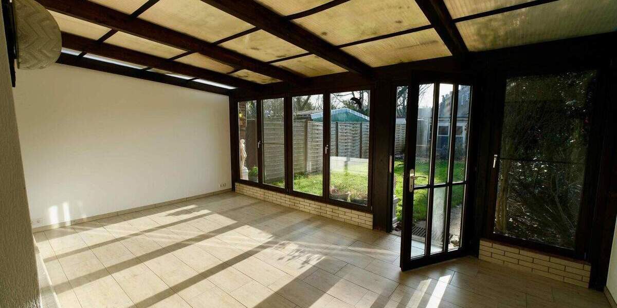 Reihenmittelhaus Neuss Weckhoven - 5 Zimmer, 120 m&sup2;, 449.000&euro; | Angebot:24312468