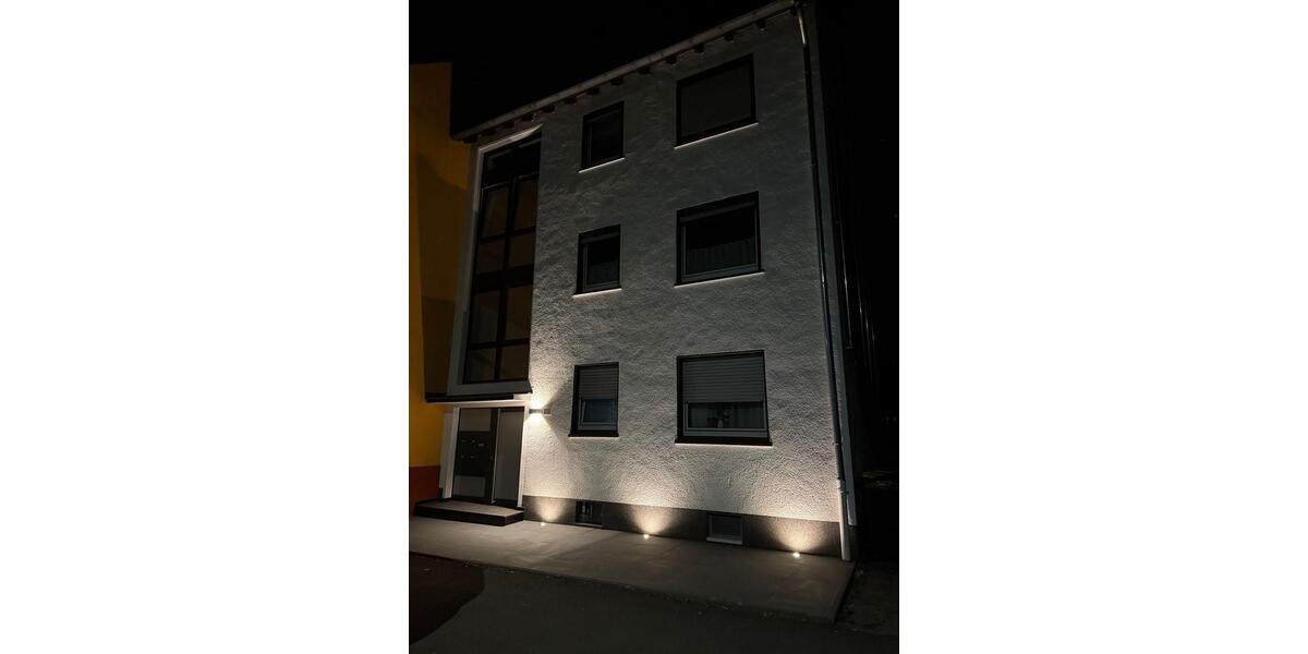 Etagenwohnung Solingen Central - 3 Zimmer, 70 m&sup2;, 1.200&euro; | Angebot:27623743