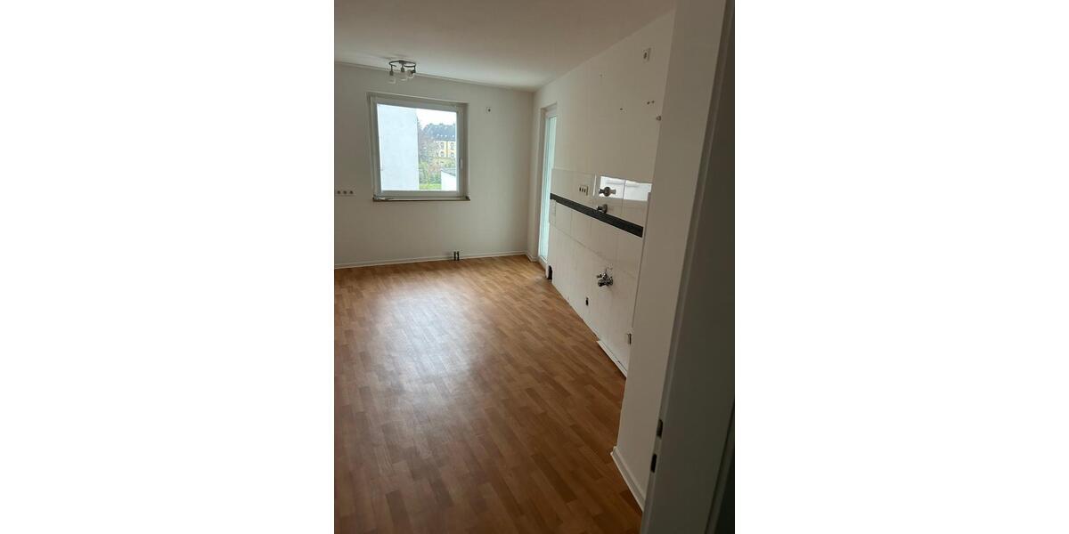 Etagenwohnung Leverkusen Bergisch Neukirchen - 2 Zimmer, 77 m&sup2;, 800&euro; | Angebot:24814540