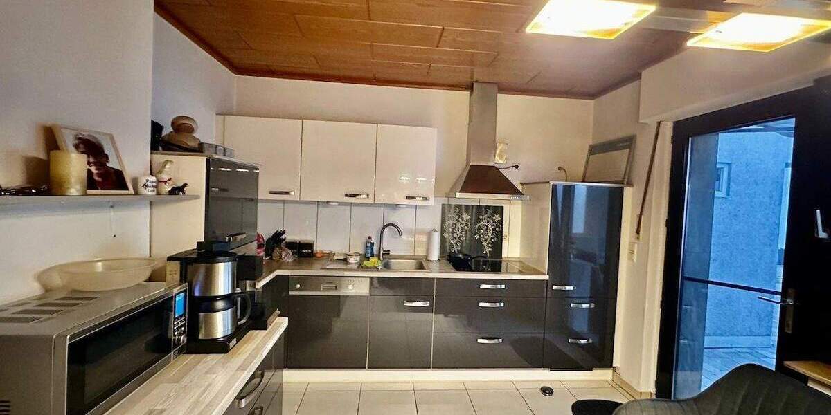 Mehrfamilienhaus, Wohnhaus Neuss Rosellen - 7 Zimmer, 155 m&sup2;, 495.000&euro; | Angebot:25687656