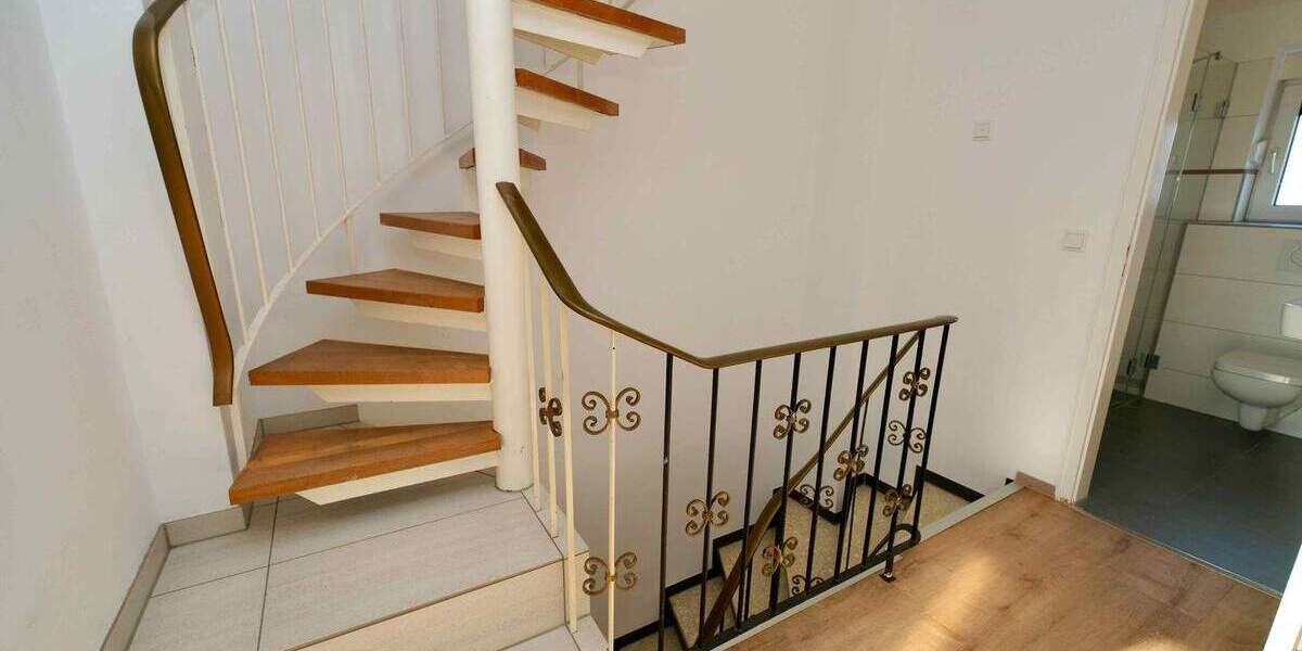 Reihenmittelhaus Neuss Weckhoven - 5 Zimmer, 120 m&sup2;, 449.000&euro; | Angebot:24312468