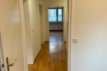 Wohnung Solingen - 3 Zimmer, 65 m&sup2;, 830&euro; | Angebot:24848944