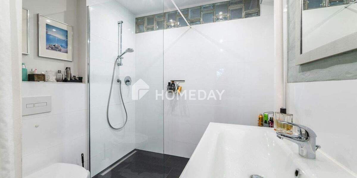 Etagenwohnung Düsseldorf Golzheim - 3 Zimmer, 94 m&sup2;, 499.000&euro; | Angebot:24846305