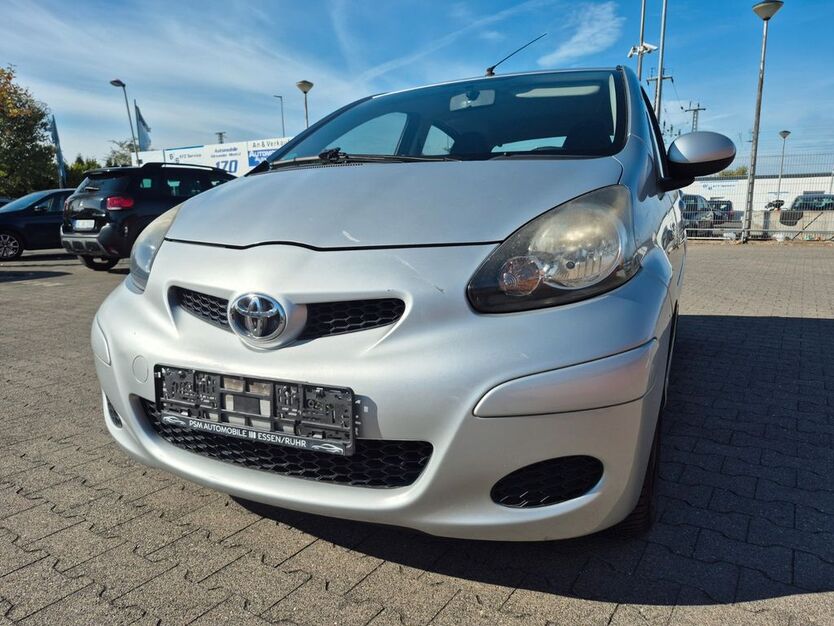 Toyota Aygo (X) 149.991 km 1.999 € Essen 45326