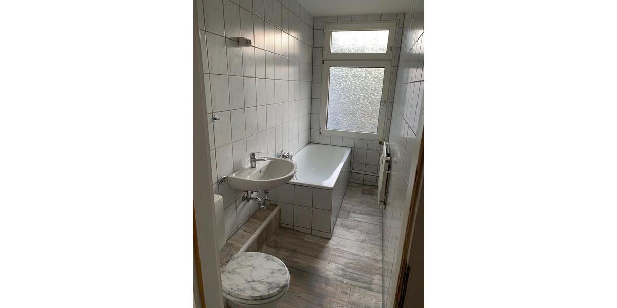 Etagenwohnung Wuppertal Arrenberg - 4 Zimmer, 75 m&sup2;, 590&euro; | Angebot:24878465