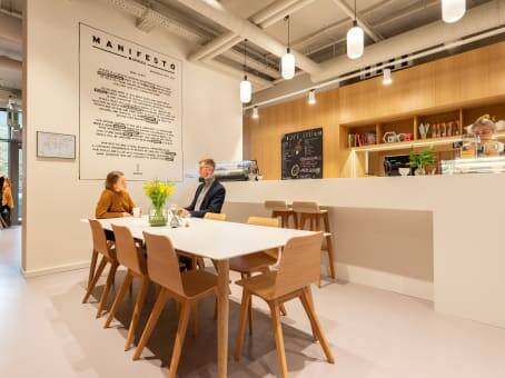 Flexible Büroräume und Arbeitsplätze im Geschäftsviertel in Düsseldorf - All-in-Miete