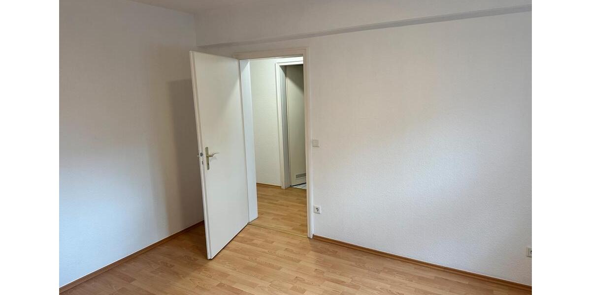 Erdgeschoßwohnung Solingen - 3 Zimmer, 65 m&sup2;, 830&euro; | Angebot:24848944