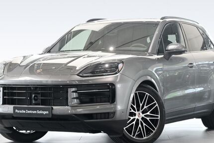 Porsche Cayenne 7.500 km 124.742 € Solingen 42653