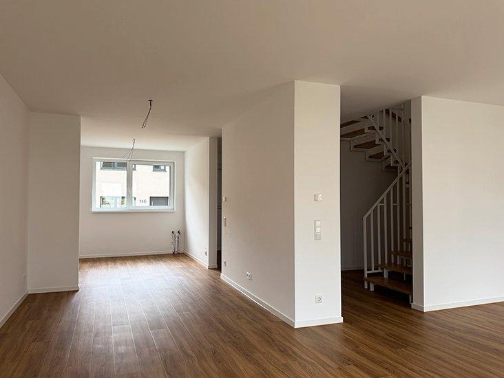 Reihenhaus Neuss - 4 Zimmer, 135 m&sup2;, 2.595&euro; | Angebot:26196885