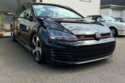 VW Golf 162.000 km 13.800 &euro; Lindlar 51789