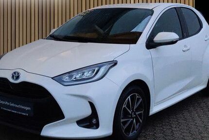 Toyota Yaris 64.500 km 18.490 &euro; Leverkusen 51381